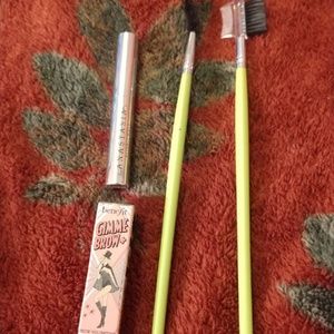 Eyebrow gels and tools